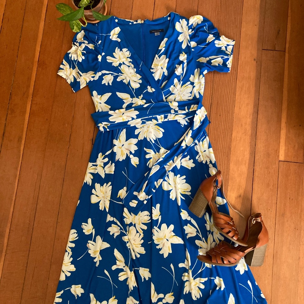 Tommy Hilfiger blue floral wrap dress size 10